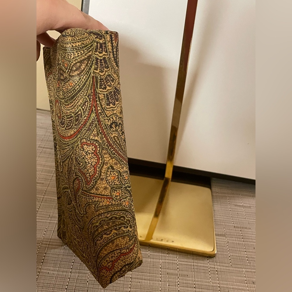 Givenchy - Paisley Embroidered Clutch W/ Crystal Zipper Pull | Like New - VTG - Picture 4 of 9